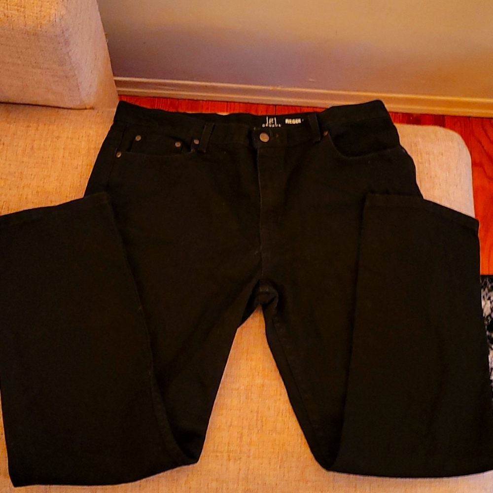 Men's black jeans, US size 38/32, Regular fit.